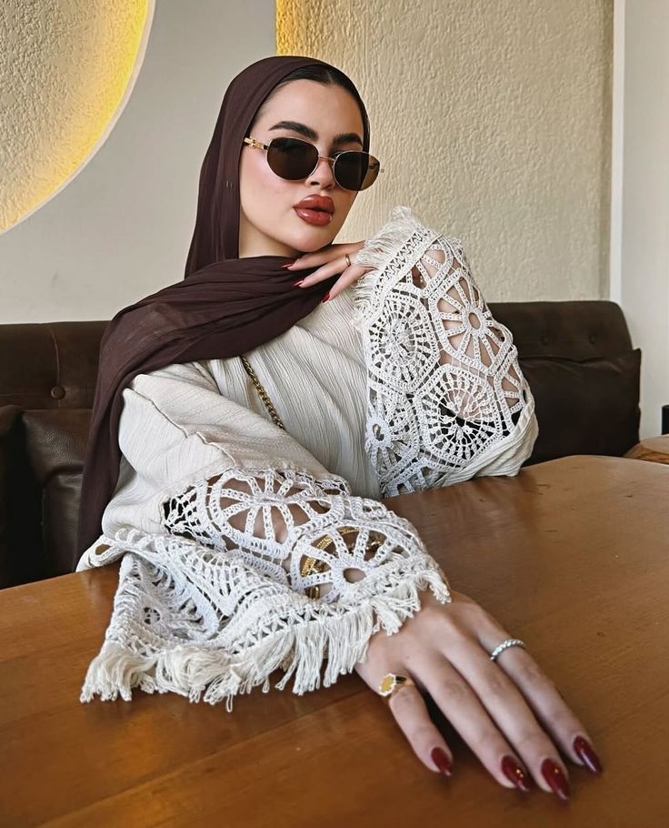 🛍️ اكتشفي أحدث صيحات العبايات