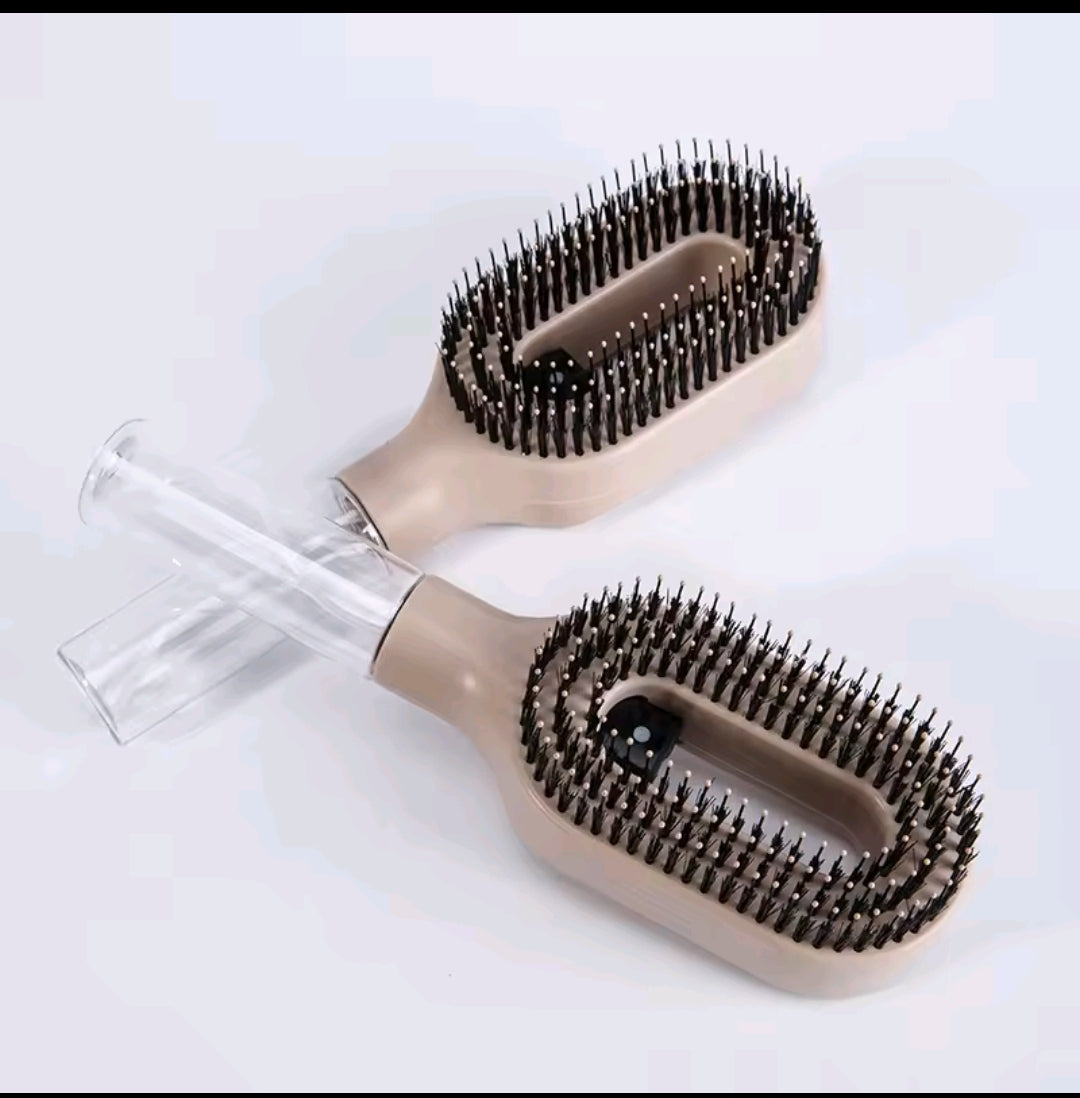 فرشاة ترطب وتمشط في نفس الوقت