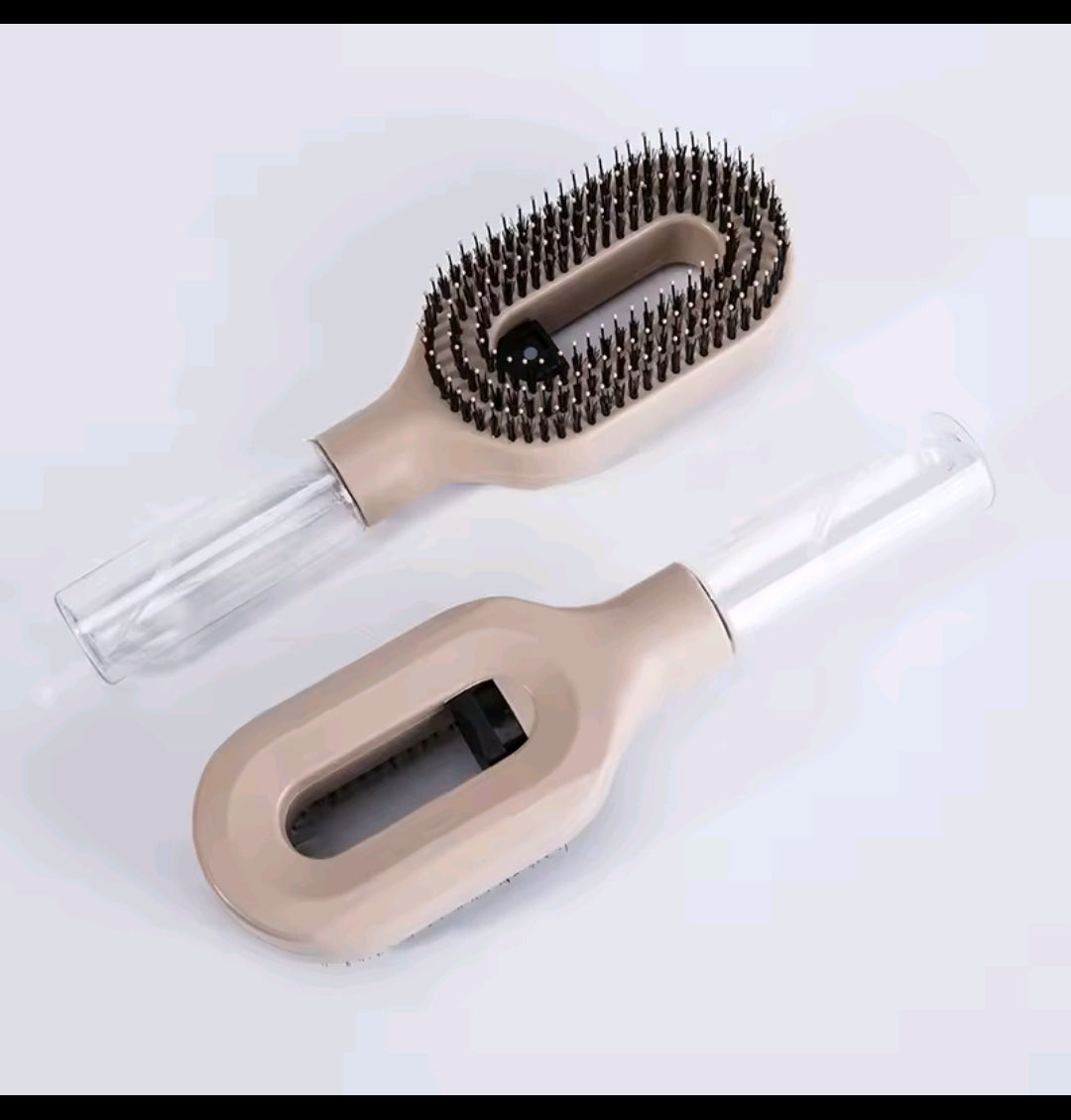 فرشاة ترطب وتمشط في نفس الوقت
